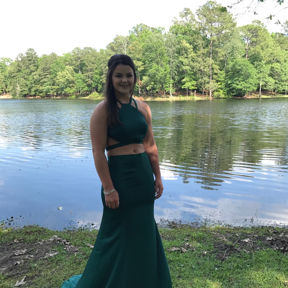 GiGi Designs Prom Dress - Picture 5 of 7